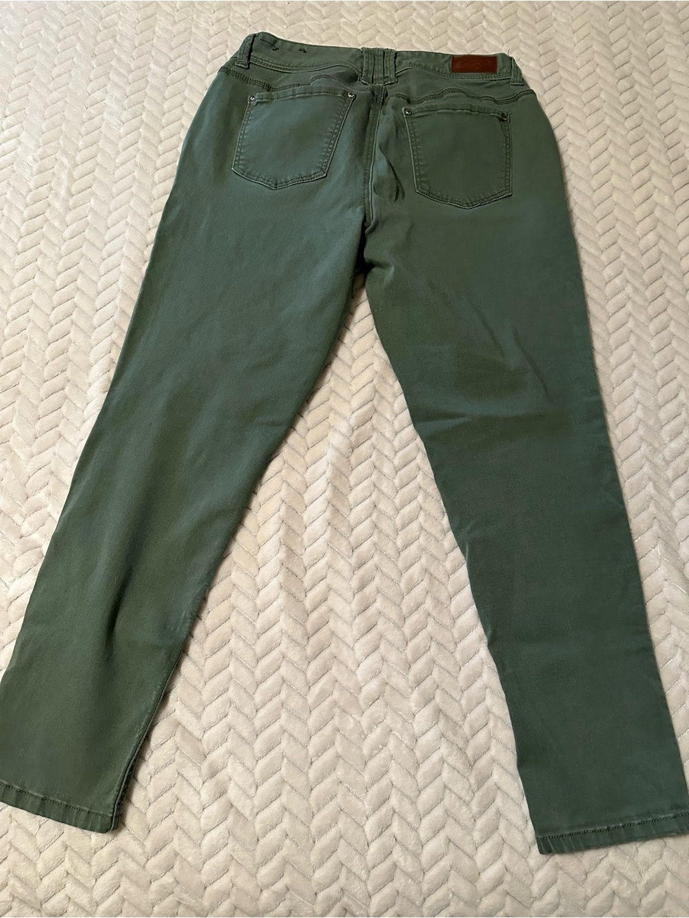 Ariya Olive Green Skinny Jeans Size 16
